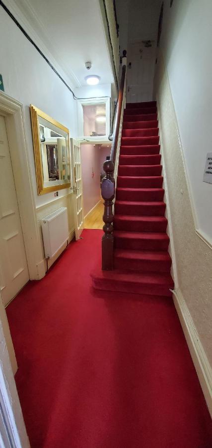 Diamonds Guest House York Exterior photo